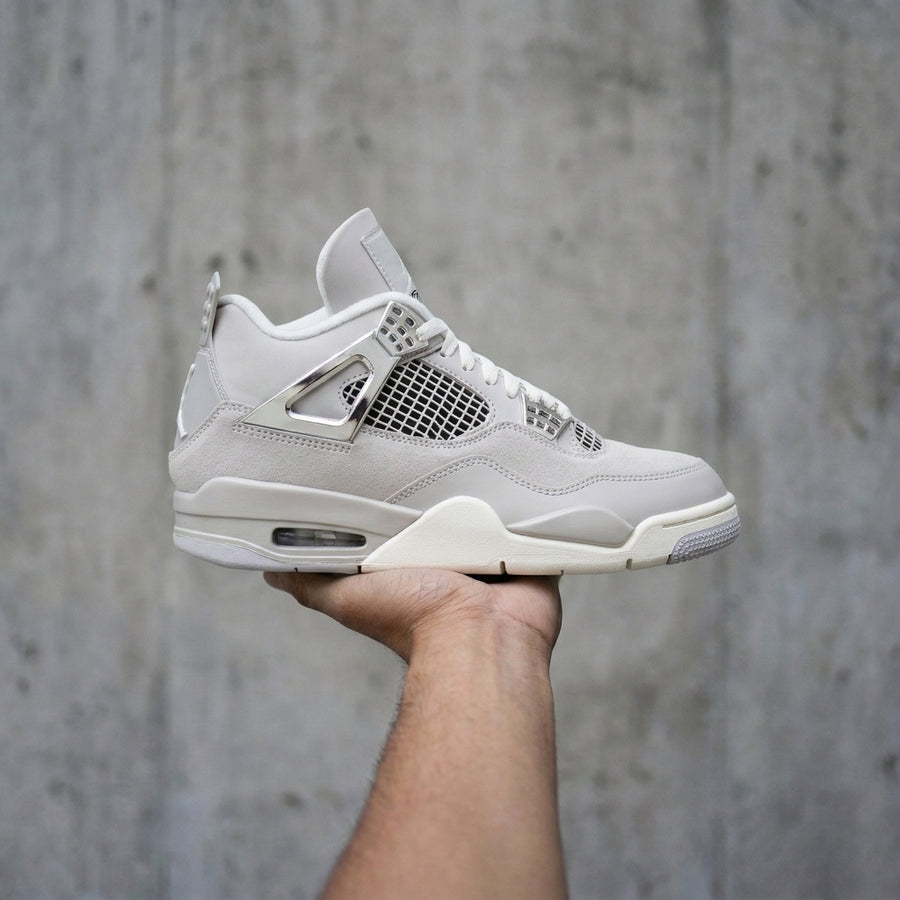 Jordan 4 Retro 'Frozen Moments'